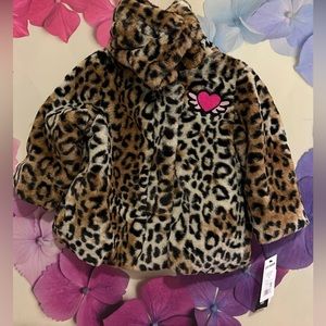 Steve Madden 
Plush Leopard Print Faux Fur Jacket
Size 18M
New
